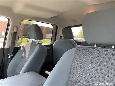 2016 RAM 1500 Big Horn Crew Cab 4x4 - Photo 17 - Pataskala, OH 43062