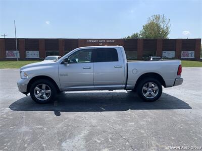 2016 RAM 1500 Big Horn Crew Cab 4x4 - Photo 4 - Pataskala, OH 43062
