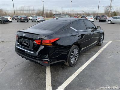 2023 Nissan Altima 2.5 SV   - Photo 12 - Pataskala, OH 43062