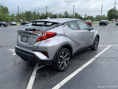 2018 Toyota C-HR XLE Premium - Photo 11 - Pataskala, OH 43062
