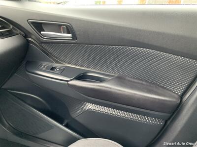 2018 Toyota C-HR XLE Premium - Photo 29 - Pataskala, OH 43062