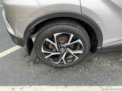 2018 Toyota C-HR XLE Premium - Photo 10 - Pataskala, OH 43062