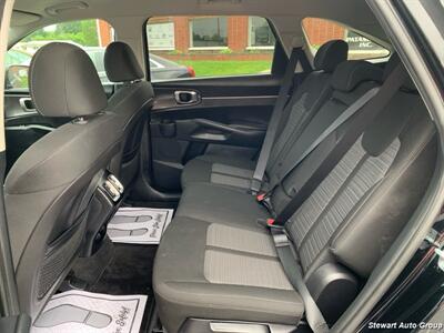 2022 Kia Sorento LX   - Photo 20 - Pataskala, OH 43062