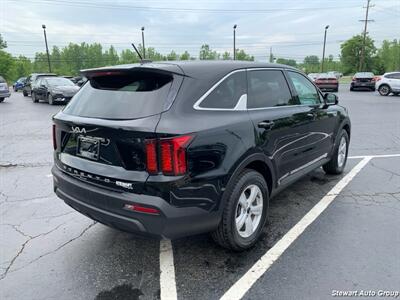 2022 Kia Sorento LX   - Photo 11 - Pataskala, OH 43062