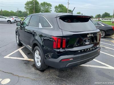 2022 Kia Sorento LX   - Photo 13 - Pataskala, OH 43062