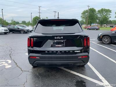 2022 Kia Sorento LX   - Photo 12 - Pataskala, OH 43062