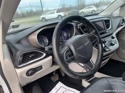 2021 Chrysler Voyager LXi   - Photo 5 - Pataskala, OH 43062