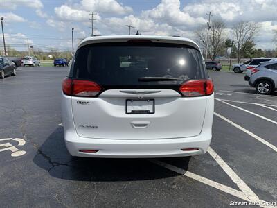 2021 Chrysler Voyager LXi   - Photo 12 - Pataskala, OH 43062