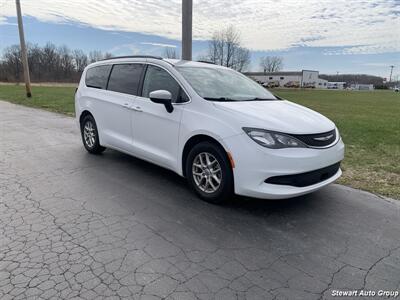 2021 Chrysler Voyager LXi   - Photo 2 - Pataskala, OH 43062