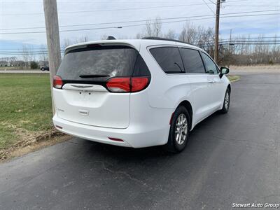 2021 Chrysler Voyager LXi   - Photo 3 - Pataskala, OH 43062