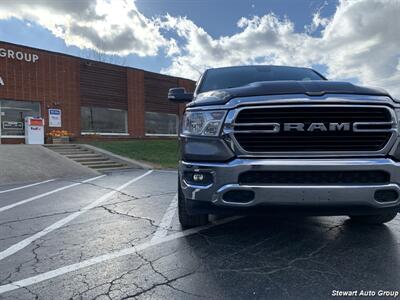 2019 RAM 1500 Big Horn Crew Cab 4x4   - Photo 4 - Pataskala, OH 43062