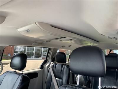 2014 Chrysler Town & Country Touring   - Photo 20 - Pataskala, OH 43062