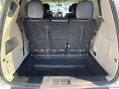 2014 Chrysler Town & Country Touring   - Photo 24 - Pataskala, OH 43062