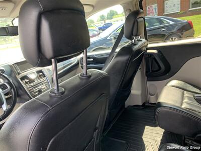 2014 Chrysler Town & Country Touring   - Photo 22 - Pataskala, OH 43062