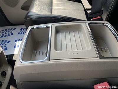 2014 Chrysler Town & Country Touring   - Photo 41 - Pataskala, OH 43062