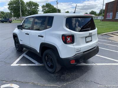 2018 Jeep Renegade Sport - Photo 13 - Pataskala, OH 43062