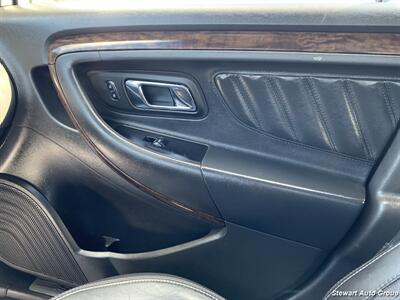 2018 Ford Taurus Limited   - Photo 29 - Pataskala, OH 43062