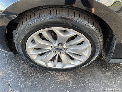 2018 Ford Taurus Limited   - Photo 14 - Pataskala, OH 43062