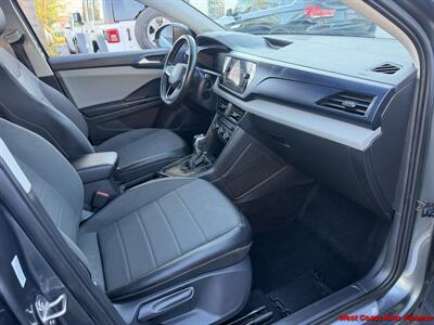 2022 Volkswagen Taos SE  & Bk Up Camera - Photo 12 - San Marcos, CA 92078