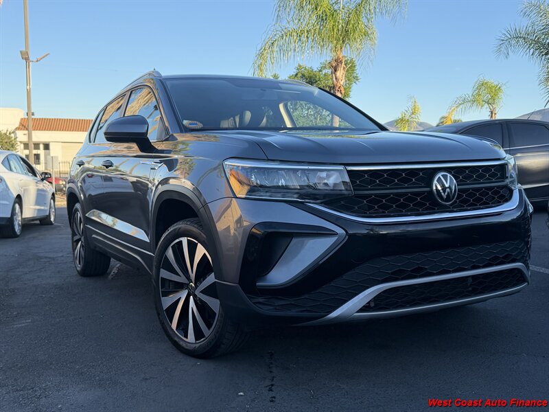 2022 Volkswagen Taos SE  & Bk Up Camera - Photo 1 - San Marcos, CA 92078
