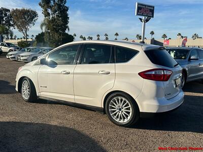 2016 Ford C-MAX Hybrid SEL  w/Navigation and Back up Camera - Photo 10 - San Diego, CA 92111