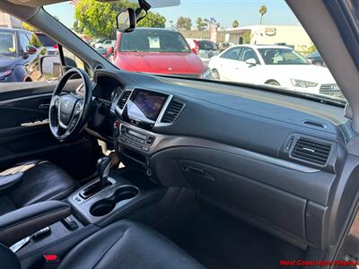 2017 Honda Ridgeline RTL-T  w/Navigation and Back up Camera - Photo 16 - San Diego, CA 92111