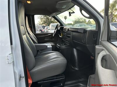 2015 Chevrolet Express 2500  w/Bk Up Camera - Photo 18 - San Marcos, CA 92078