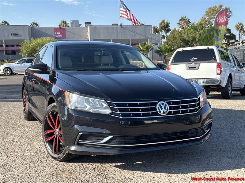 2019 Volkswagen Passat Wolfsburg w/Bk Up Camera - Photo 1 - San Diego, CA 92111