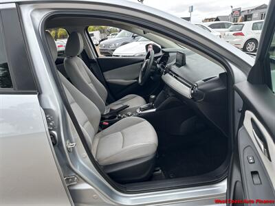2019 Toyota Yaris LE  w/Bk Up Camera - Photo 11 - San Diego, CA 92111
