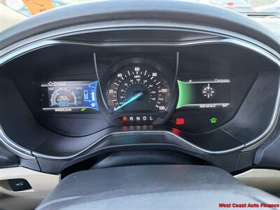 2016 Ford Fusion Hybrid SE  w/Bk up Camera - Photo 17 - San Marcos, CA 92078