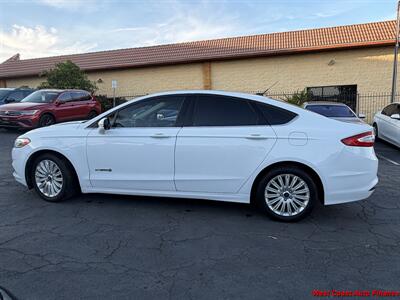 2016 Ford Fusion Hybrid SE  w/Bk up Camera - Photo 5 - San Marcos, CA 92078