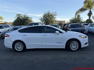 2016 Ford Fusion Hybrid SE  w/Bk up Camera - Photo 4 - San Marcos, CA 92078