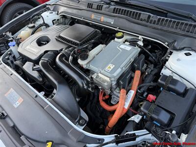 2016 Ford Fusion Hybrid SE  w/Bk up Camera - Photo 29 - San Marcos, CA 92078