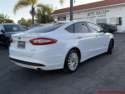 2016 Ford Fusion Hybrid SE  w/Bk up Camera - Photo 6 - San Marcos, CA 92078
