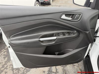 2016 Ford C-MAX Energi SEL Hybrid-Energi - Photo 13 - San Marcos, CA 92078