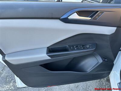 2023 Volkswagen Taos SE  w/Bk Up Camera - Photo 36 - San Marcos, CA 92078