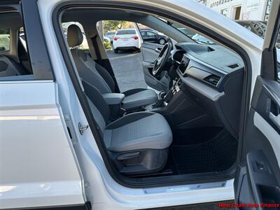2023 Volkswagen Taos SE  w/Bk Up Camera - Photo 11 - San Marcos, CA 92078