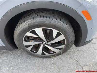 2023 Volkswagen ID.4 Pro w/Navigation and Back up Camera - Photo 16 - San Marcos, CA 92078