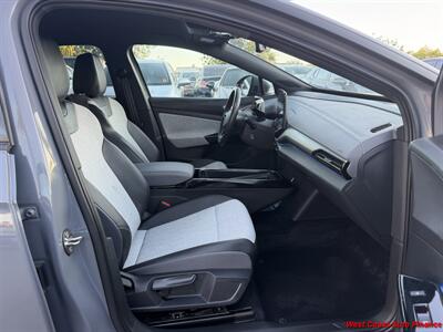 2023 Volkswagen ID.4 Pro w/Navigation and Back up Camera - Photo 17 - San Marcos, CA 92078