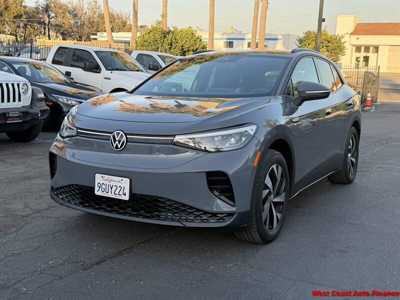 2023 Volkswagen ID.4 Pro  w/Navigation and Back up Camera