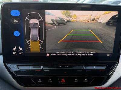 2023 Volkswagen ID.4 Pro w/Navigation and Back up Camera - Photo 12 - San Marcos, CA 92078