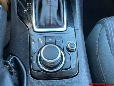 2015 Mazda Mazda3 i Touring  w/Bk Up Camera - Photo 37 - San Diego, CA 92111