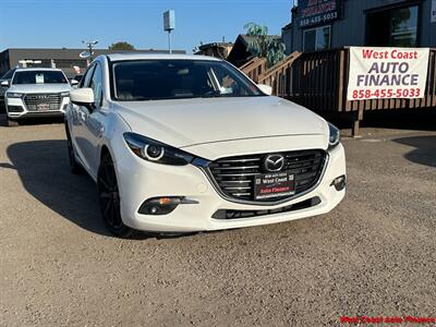 2017 Mazda Mazda3 Grand Touring  w/Navigation and Back up Camera