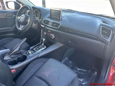 2015 Mazda Mazda3 i Touring  w/Bk Up Camera - Photo 17 - San Diego, CA 92111
