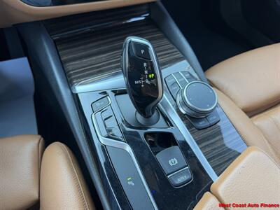2018 BMW 5 Series 530i w/Navigation and Back up Camera - Photo 10 - San Marcos, CA 92078