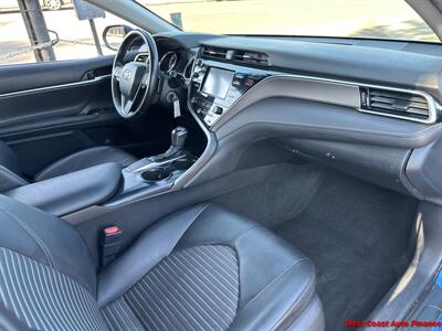 2018 Toyota Camry SE  w/Bk Up Camera - Photo 12 - San Diego, CA 92111
