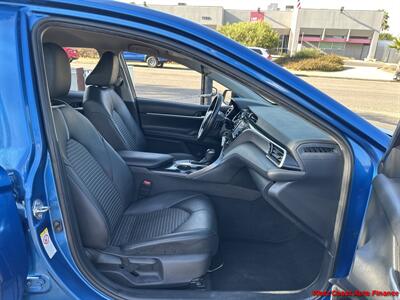 2018 Toyota Camry SE  w/Bk Up Camera - Photo 11 - San Diego, CA 92111
