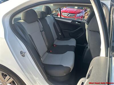 2017 Volkswagen Jetta 1.4T S  w/Bk Up Camera - Photo 27 - San Diego, CA 92111