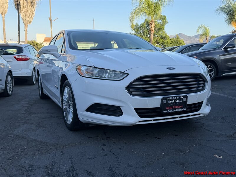 2016 Ford Fusion SE   - Photo 1 - San Marcos, CA 92078
