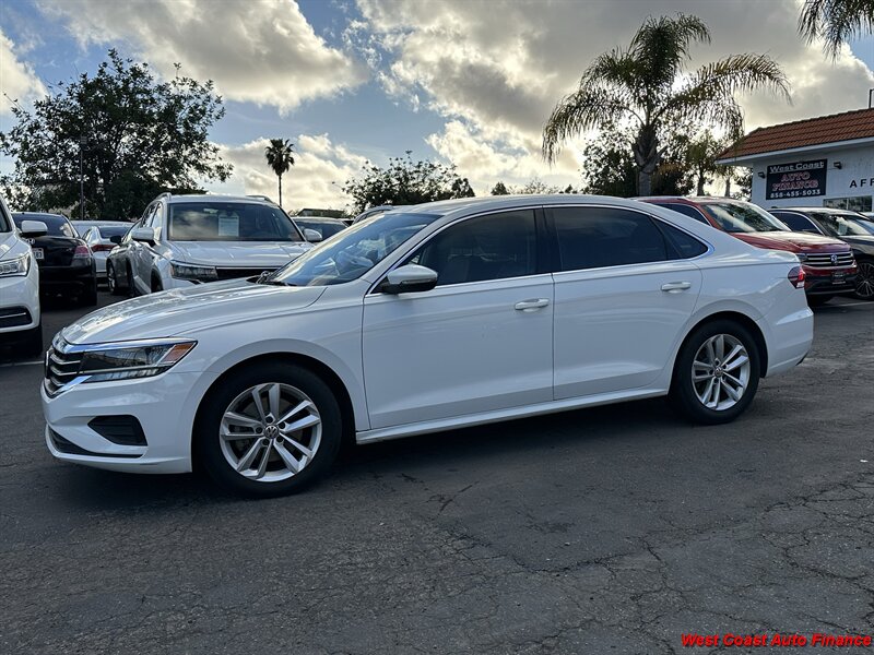 2020 Volkswagen Passat SE  w/Bk Up Camera